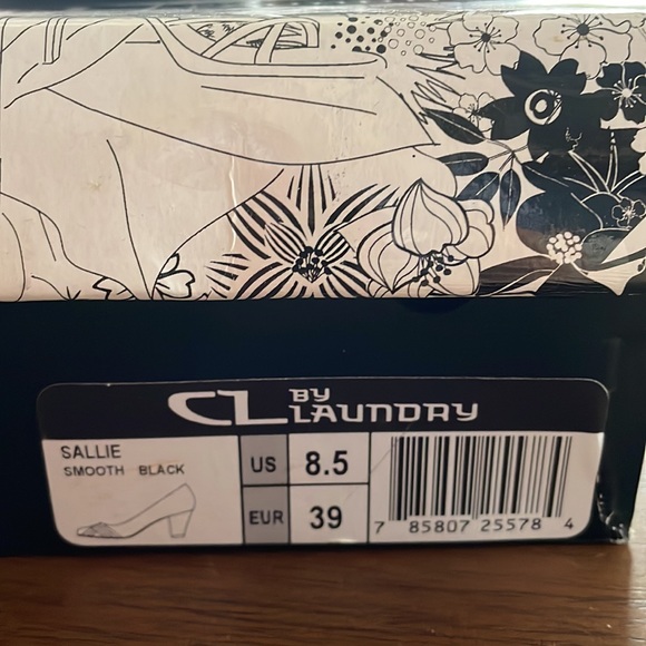 Cl by Laundry.  Sallie Smooth black pumps size 39 (8.5). Like new with box - Picture 5 of 8